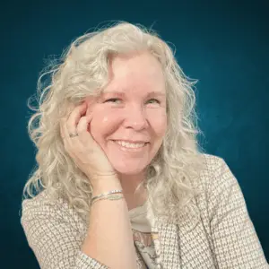 Amanda Hopper's headshot